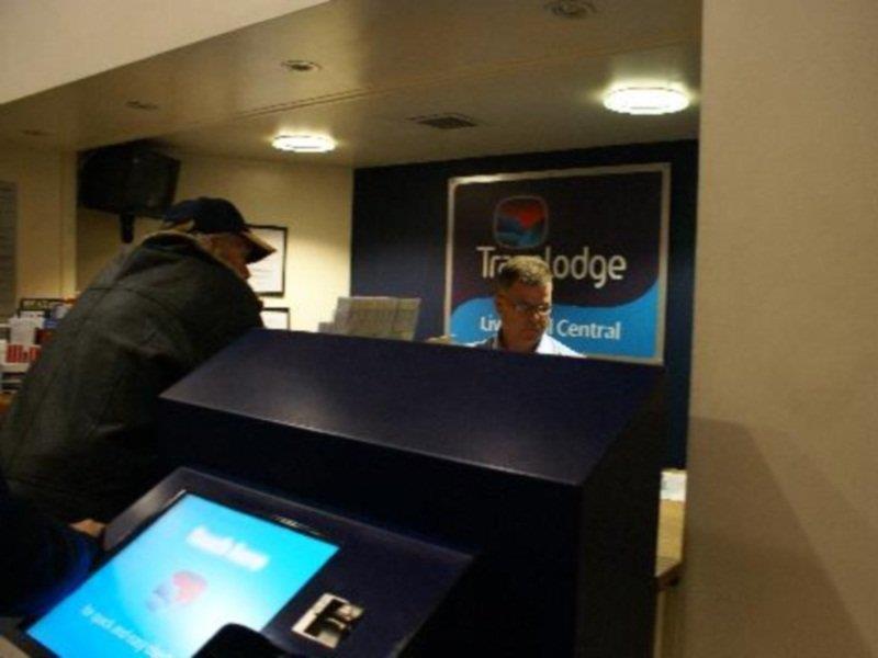 Travelodge Liverpool Central Extérieur photo
